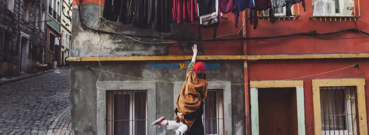 Balat: İstanbul'un Renkli Sokaklarında Tarih ve Kültürle Buluşma