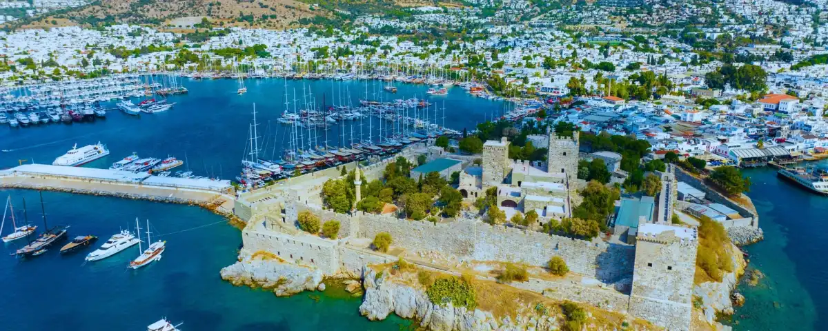 Bodrum Kalesi: Tarihin ve Denizin Kesiştiği Büyülü Bir Yer