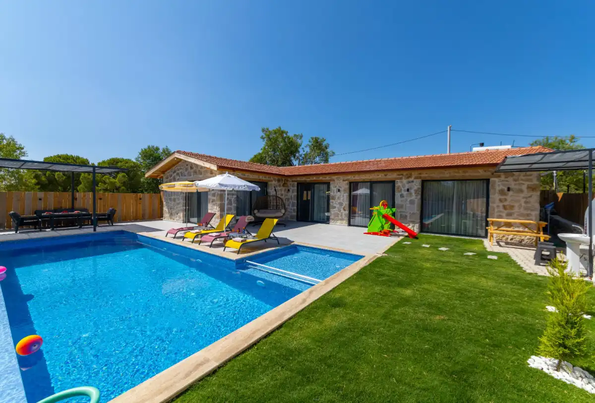 HeryerVilla_Villa_Lisa-19_396.jpg