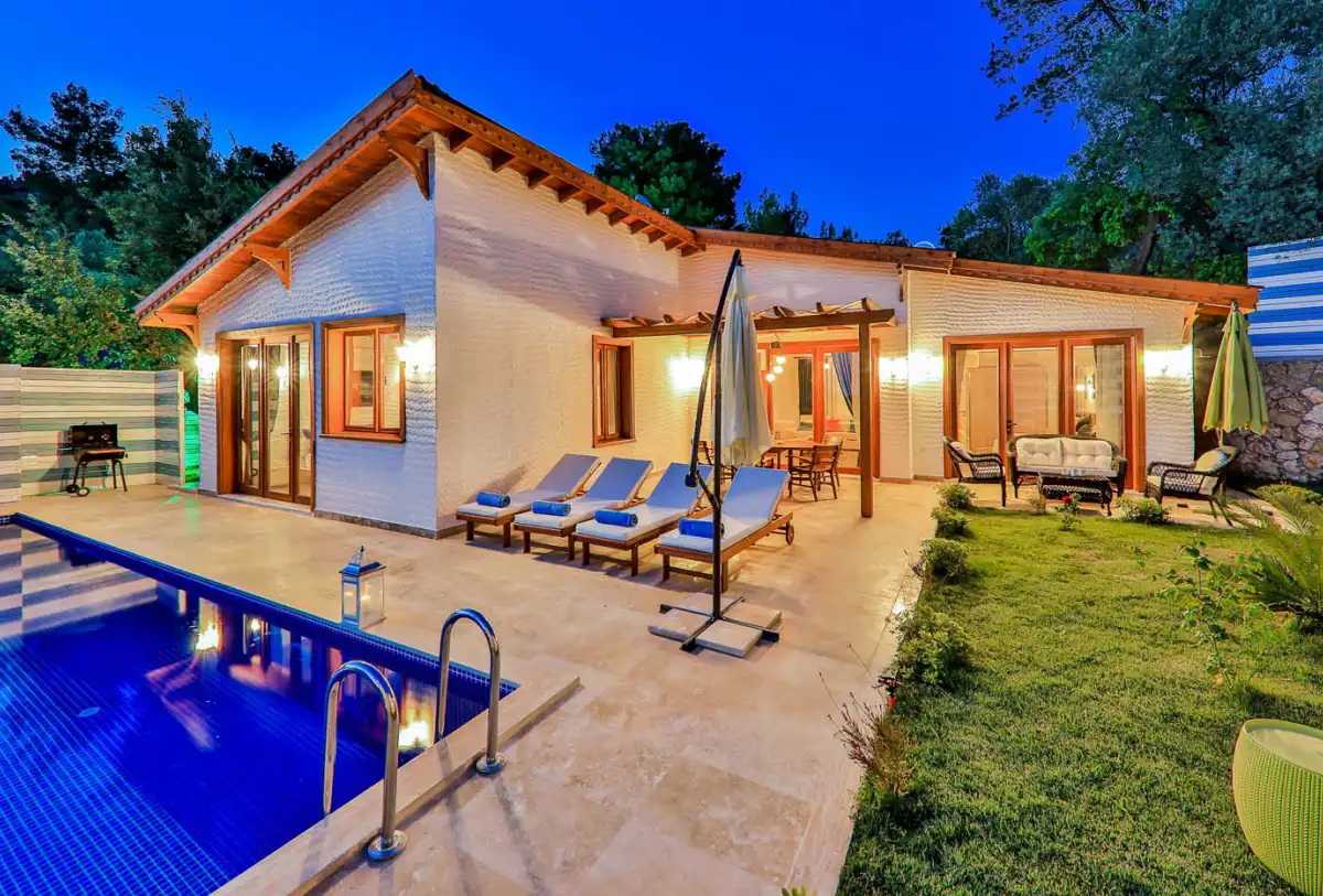 Villa-Sunset-2-1_590.jpg