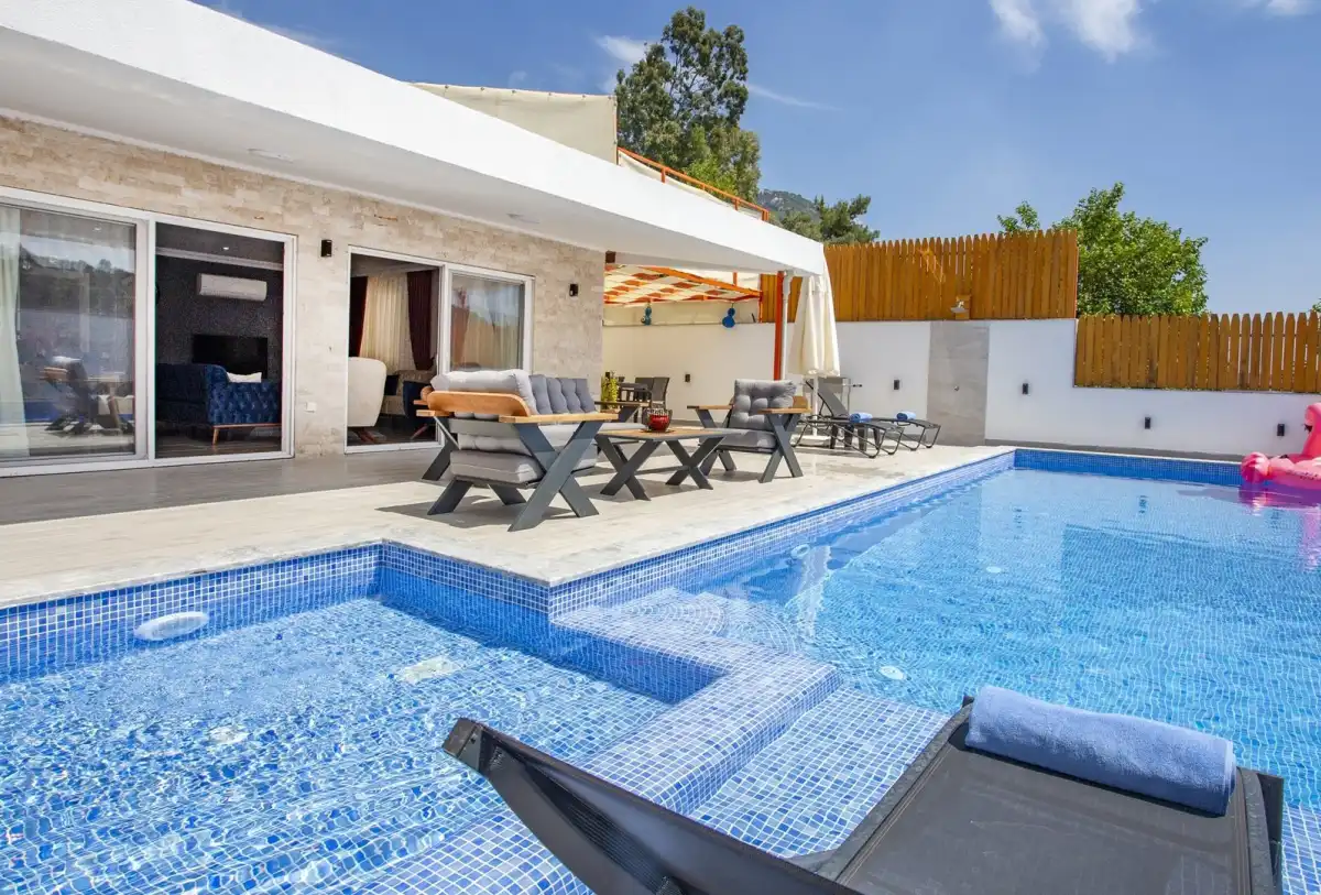 bs-v1-villa-amber-trio-0-192.jpg