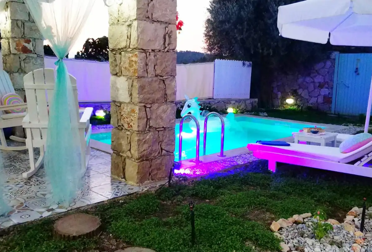 bs-v1-villa-pony-3-1388.jpeg