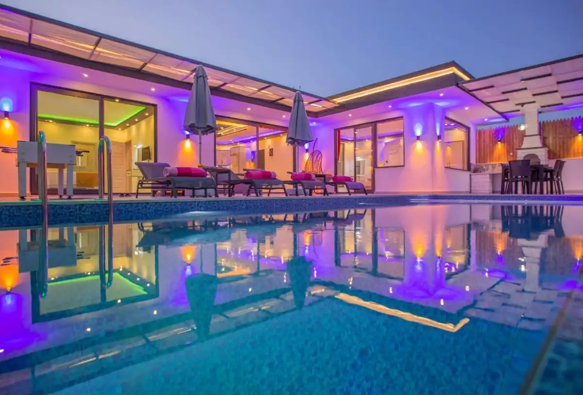 villa-cika-duo-muhafazakar-balayi-yazlikciniz-28_777_59.jpg