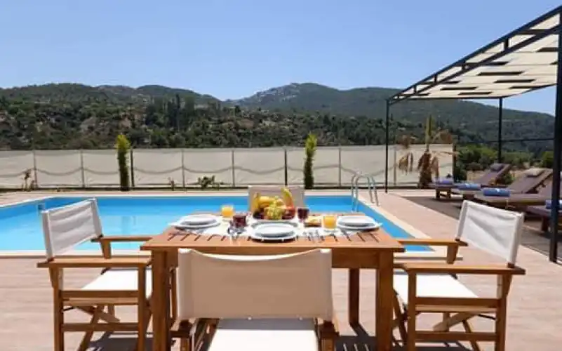 Villa_Mecelle_Her_Yer_Villa-15_565.jpeg