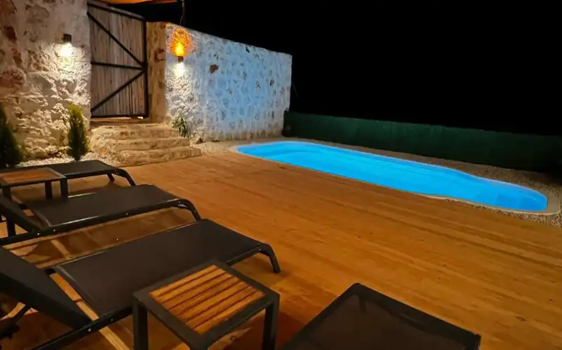 bs-v1-olive-house-2-7094.jpeg