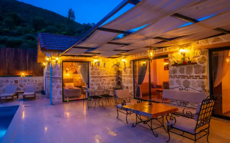 bs-v1-villa-elisam-1-775.jpeg