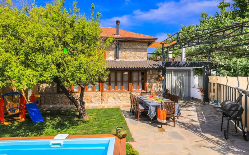 bs-v1-villa-firnaz-tas-evi-1-9332.jpg