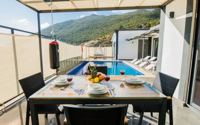her_yer_villa-2_728.jpg