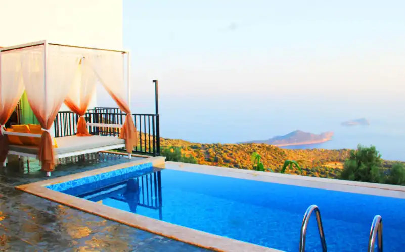 heryer-villa-suit-mulberry-pool-10-14_201.jpg