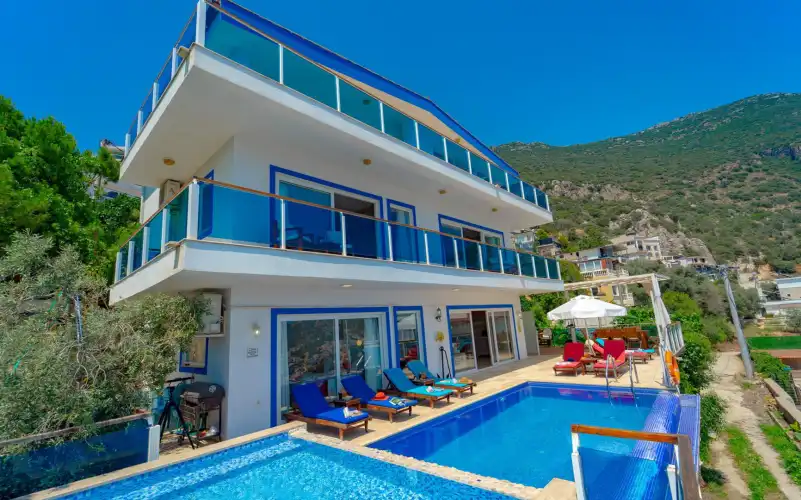 heryer-villa-villa-albaros-11_790.jpg
