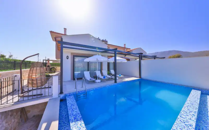 heryer-villa-villa-kakule-27_495.jpg