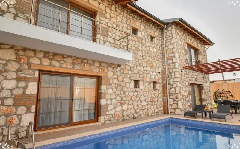 heryer-villa-villa-letolikya-22_406.jpg
