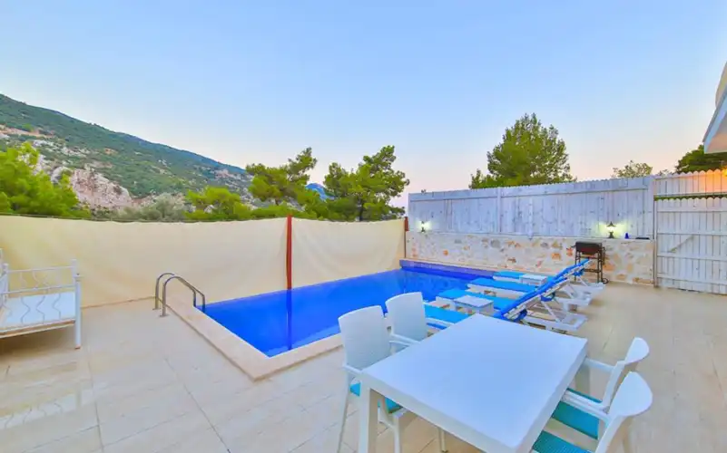 villa-stone-house-1_-5_727.jpg