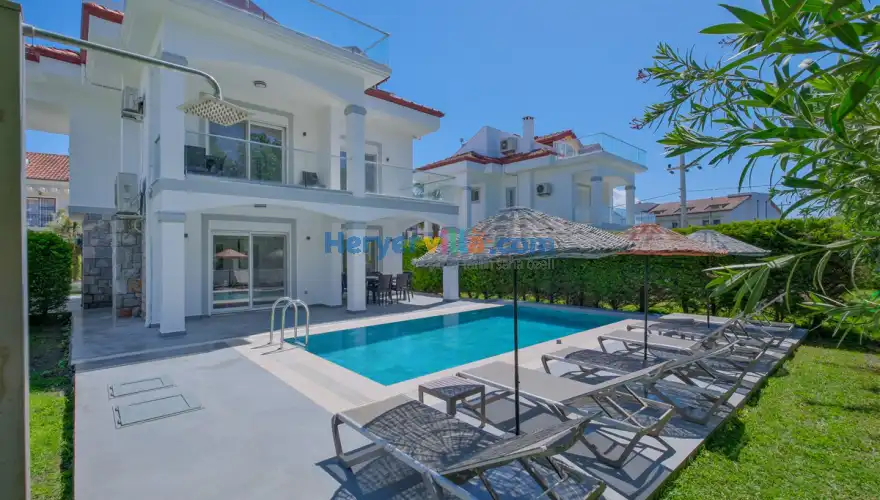 Villa Almira 1, Geniş Ailelere Uygun, Havuzlu - VillaPaketi