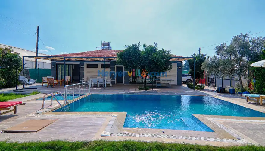 Villa Pela 1