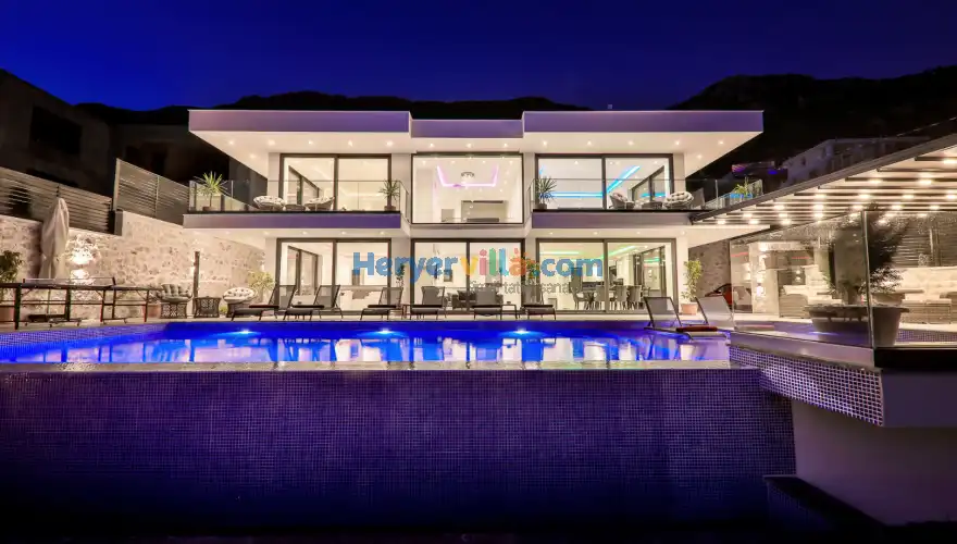 Villa Ali Paşa, 6 kişilik, havuzlu, jakuzili - villapaketi
