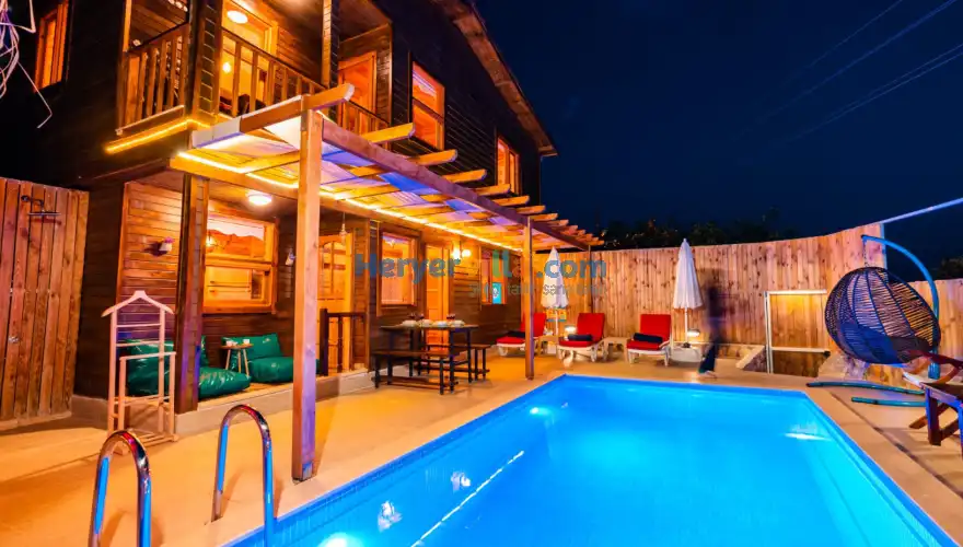 Villa Ateşim, merkeze yakın, havuzlu - villapaketi