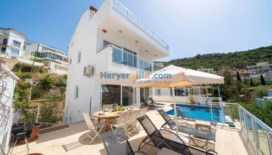 Villa Berry, doğa içerisinde, jakuzili, havuzlu - villapaketi