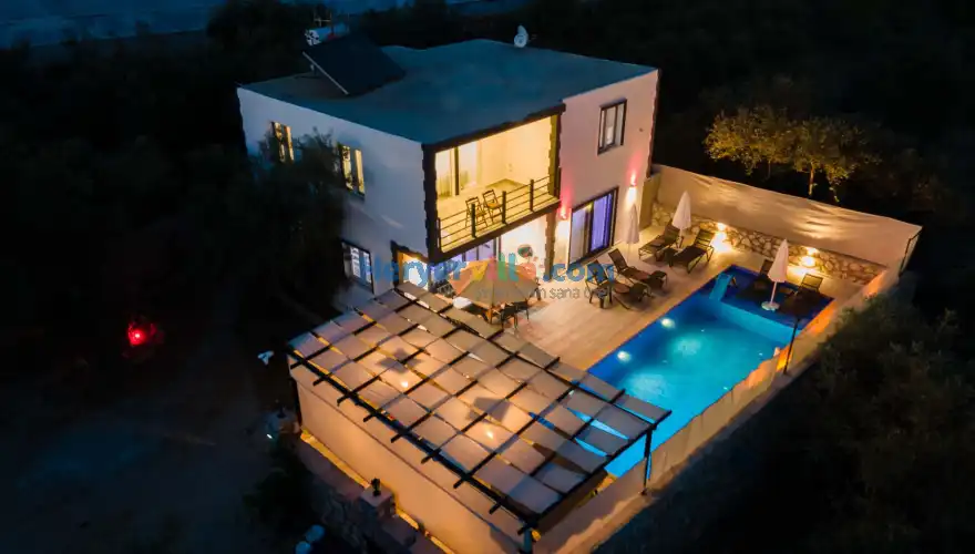 Villa Eftalia 1 - Korunaklı Havuz Alanı - Balayı Villası - Villa Paketi