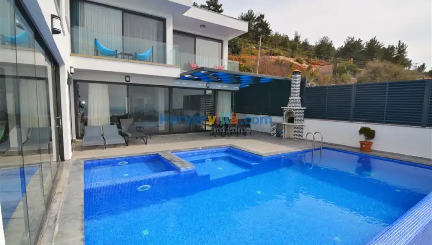 Villa Fantastik, jakuzili, havuzlu - villapaketi