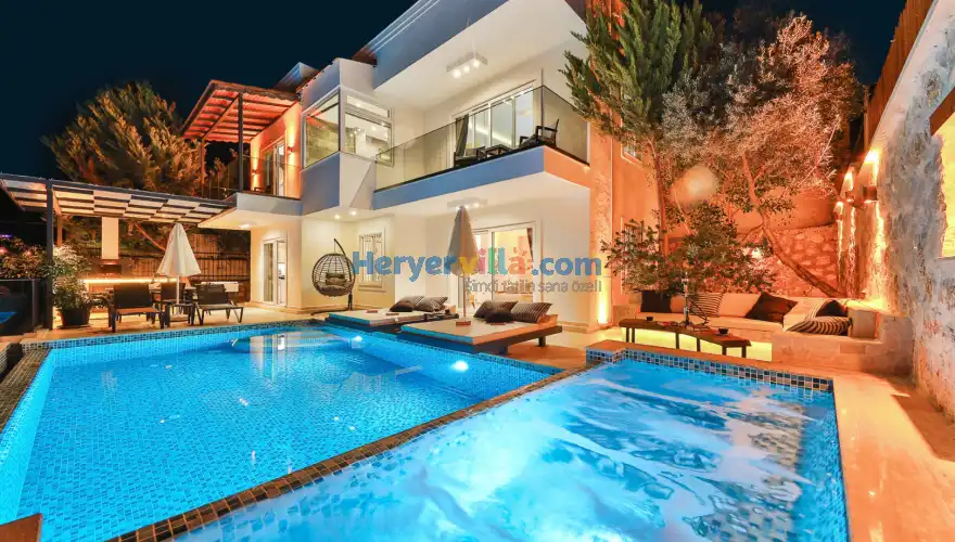 Villa Kartal - Deniz Manzaralı Villa - Merkeze Yakın Villa - Villa Paketi