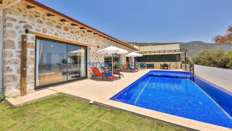 Villa Kırlangıç - Balayı Villası - Jakuzili Villa - Villa Paketi
