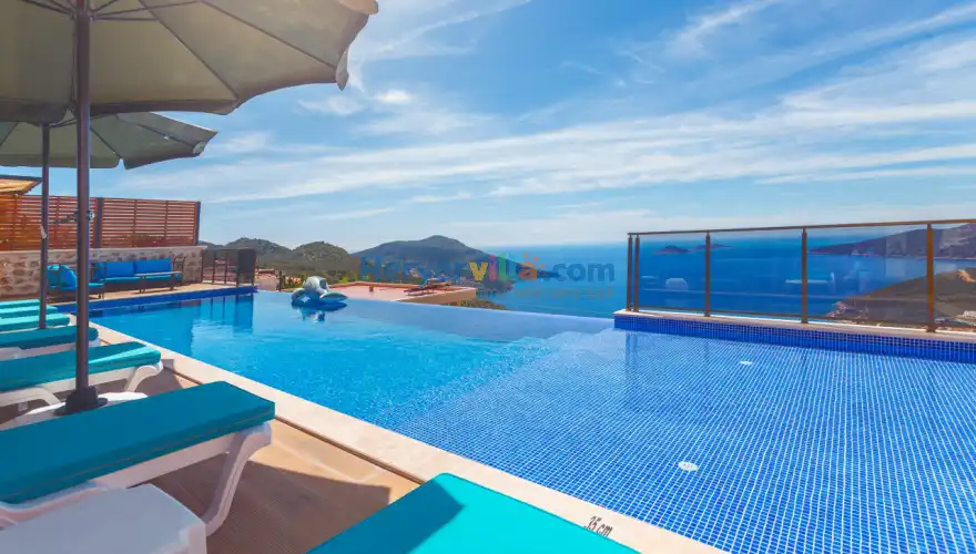 Villa Primavera, Deniz Manzaralı, Havuzlu - VillaPaketi