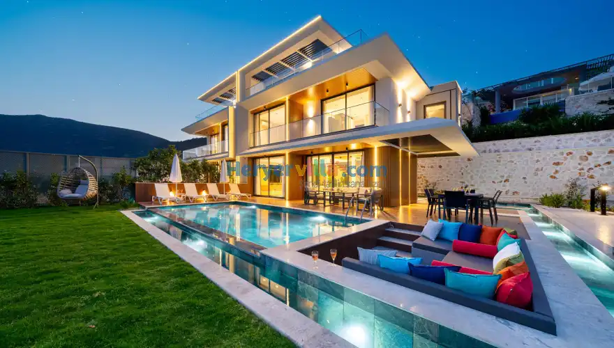 Villa Aura C