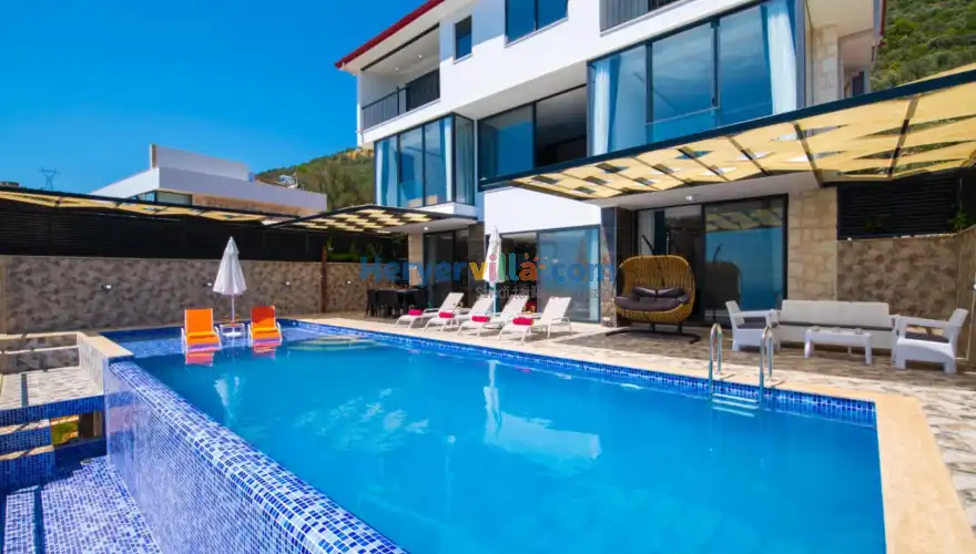 Villa İzoy
