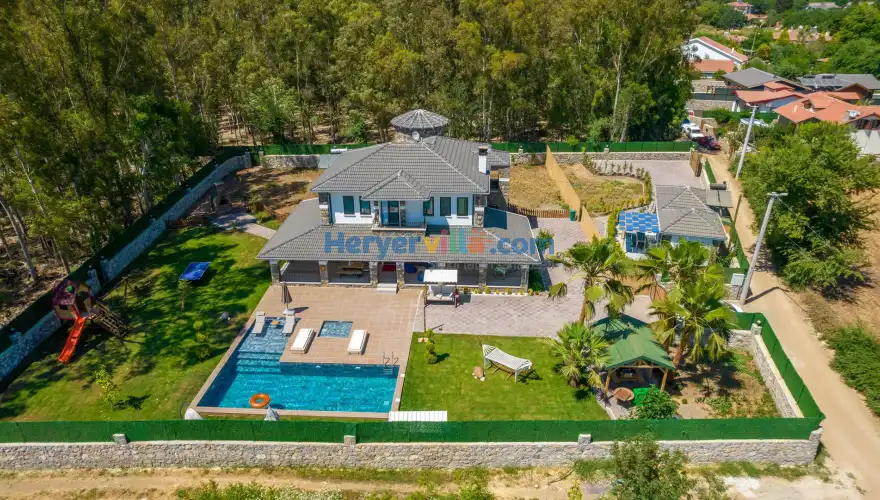 Villa Şato Ocalyphtüs